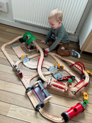 BRIO 33052 - Togbane Deluxe - 87 dele - Fra 3 år