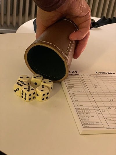 Yatzyspil - Legebyen.dk