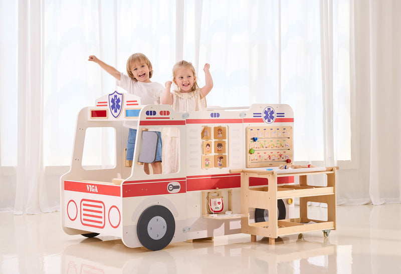 Legehus - Ambulance i træ - VIGA