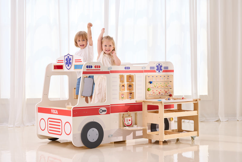 Legehus - Ambulance i træ - VIGA