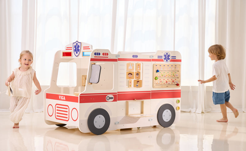 Legehus - Ambulance i træ - VIGA