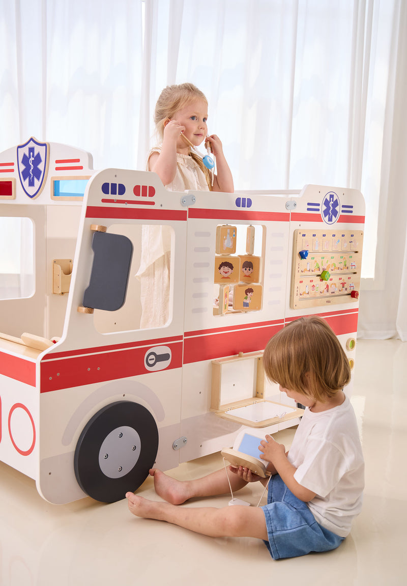 Legehus - Ambulance i træ - VIGA