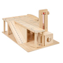 Garage i træ fra Educo - 77 x 50 x 47 cm.