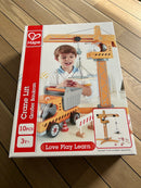 Tårnkran i træ fra HAPE - Fra 3 år.