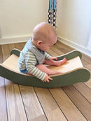 Balancebræt - Dusty green - FLEXA - Fra 6 mdr.