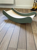 Balancebræt - Dusty green - FLEXA - Fra 6 mdr.