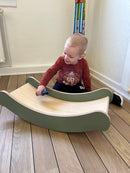 Balancebræt - Dusty green - FLEXA - Fra 6 mdr.