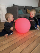 Kugle med LED lys - 16 farver - Ø:40 cm - inkl fjernbetjening.