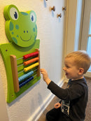 Aktivitetstavle i træ - Frø - Fra 18 mdr.