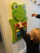 Aktivitetstavle i træ - Frø - Fra 18 mdr.