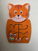 Aktivitetstavle i træ - Kat - Fra 18 mdr.