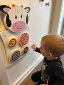 Aktivitetstavle i træ - Ko - Fra 18 mdr.