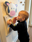 Aktivitetstavle i træ - Ko - Fra 18 mdr.