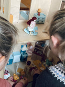 Mentari - Dukkehusfigurer Familien HoneyBunch - 4 dele - Fra 3 år