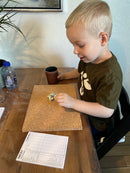 Yatzysæt med bæger, terninger og blok A6 - Legebyen.dk - Fra 5 år