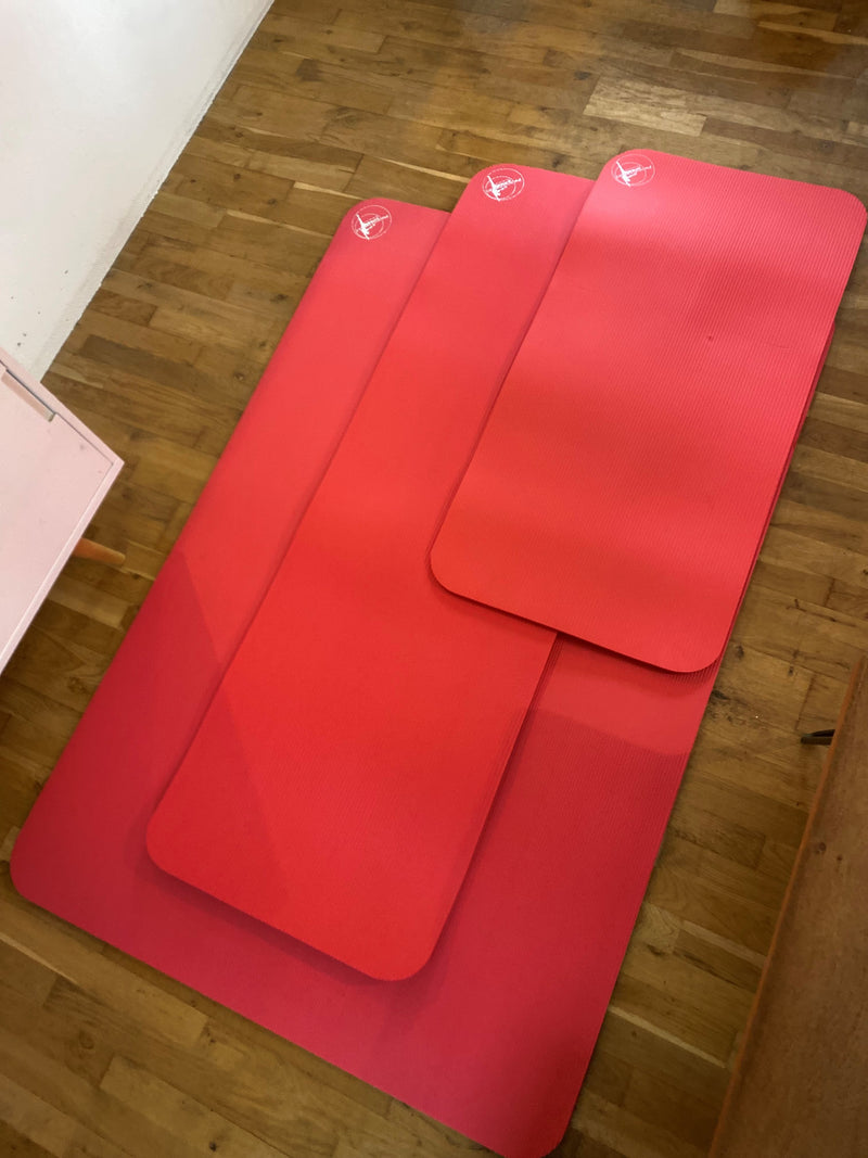 Gymnastikmåtte - rød 180x60 cm.