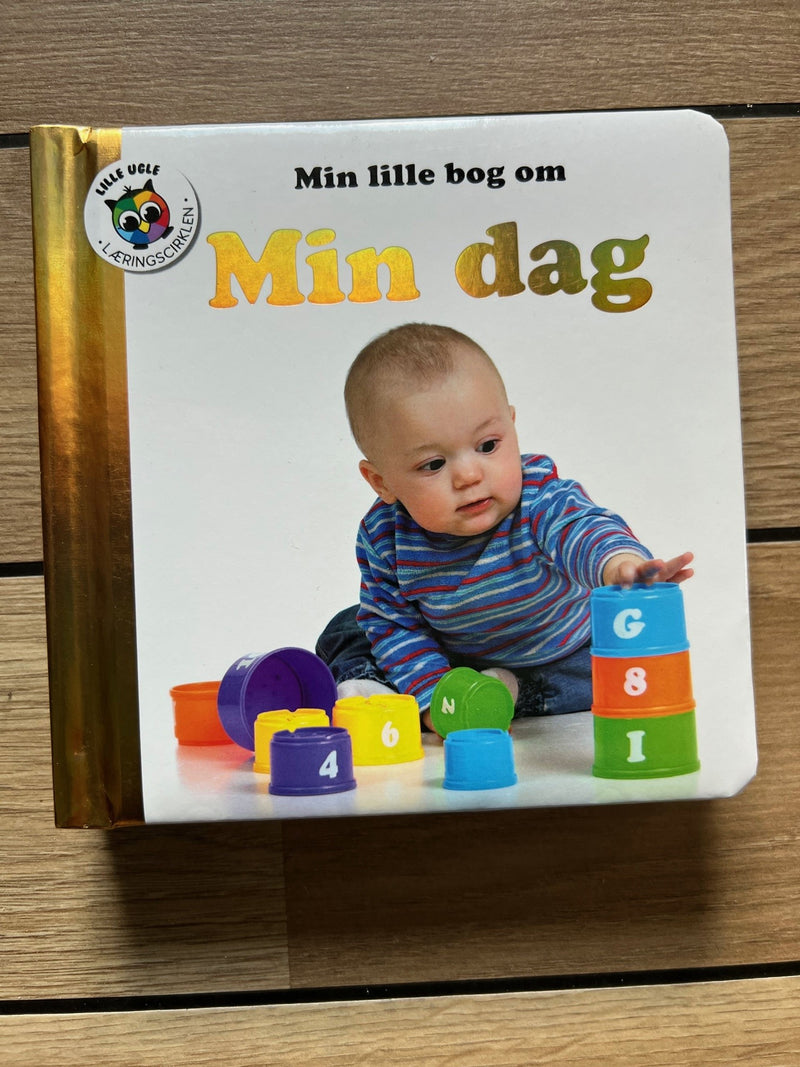 Min lille bog om Min dag - Børnebog