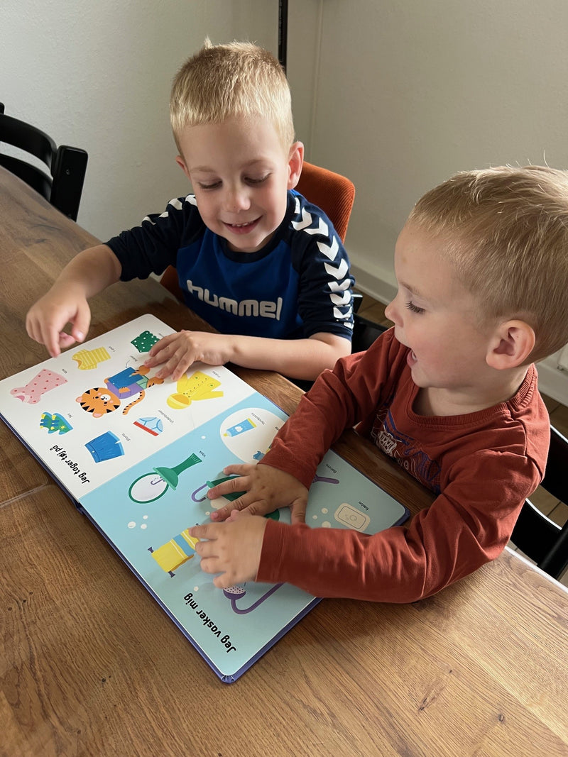 Mine 100 første ord - Jeg bliver stor - Børnebog