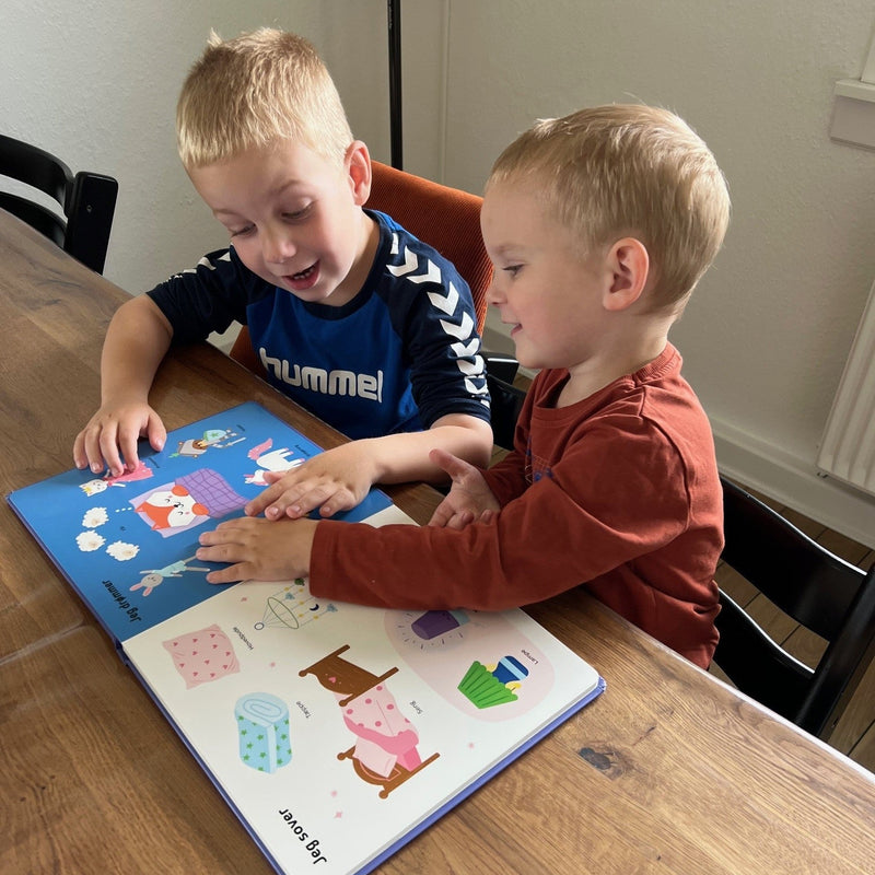 Mine 100 første ord - Jeg bliver stor - Børnebog