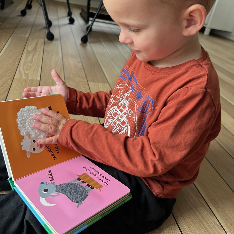 Rør og Føl - På bondegården - Børnebog