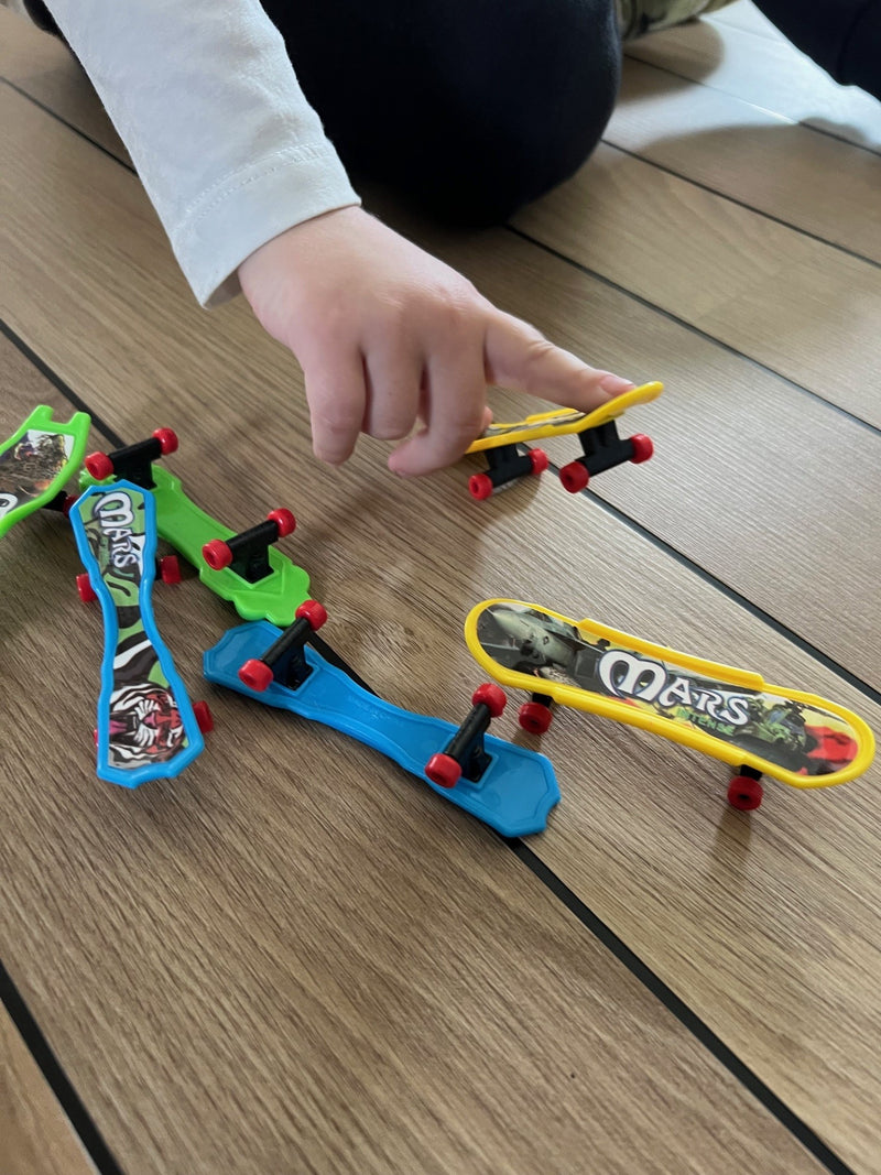 Fingerskateboard - 1 stk - Tilfældigt design