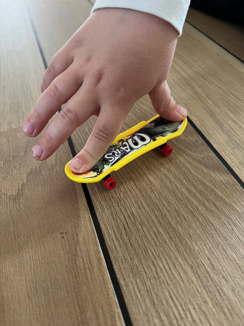 Fingerskateboard - 1 stk - Tilfældigt design