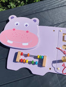 Aktivitetstavle i træ - Flodhest - Fra 18 mdr. - Billede 1