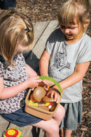 Green Garden Picnicsæt i plast - Dantoy - 46 dele. - Billede 1