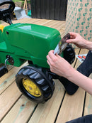 Pedaltraktor fra Rolly Kid: John Deere m/vogn. - Billede 1