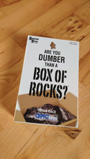 Er Du Dummere End En Kasse Sten kortspil - Fra 12 år. - Billede 1