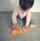 Frugtvenner Sensorisk Legetøj - Fat Brain Legetøj - Fra 1 år. - Billede 1