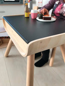 Børnebord & stol i træ fra PlanToys - Sort/Træfarvet - Fra 3 år. - Billede 1