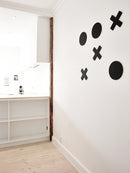 Kryds & Bolle spil i mat sort plexi - Brikker: Ø:18 cm. - Billede 1