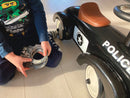 Gåbil i metal - Politi - Fra 1 år. - Billede 1