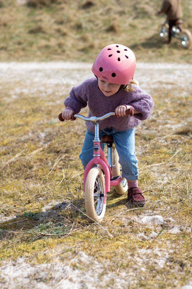 Trybike Tilbehør: Cykelhjelm str. medium - Rosa - 1 stk. - Billede 1