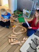 BRIO 33097 Togbane i plastkasse - 54 dele - Fra 3 år. - Billede 1