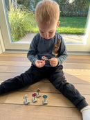 BRIO 33864 - Sæt med trafikskilte - Fra 3 år.