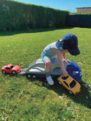 Lastbil med 2 sportsvogne fra Little Tikes - Fra 18 mdr. - Billede 1