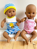 Dukketøj - 25-31 cm - Sommersæt inkl. hat - Fra 3 år. - Billede 1