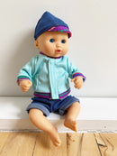 Dukketøj - 25-31 cm - Jakke, Bukser & Cap - Fra 3 år. - Billede 1