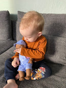 Dukketøj - 32-37 cm - T-shirt, shorts & cap - Fra 3 år. - Billede 1