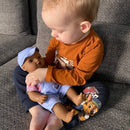 Dukketøj - 32-37 cm - T-shirt, shorts & cap - Fra 3 år. - Billede 1