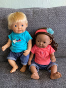 Dukketøj - 38-41 cm - T-shirt & shorts - Fra 3 år. - Billede 1