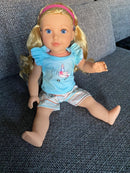 Dukketøj - 42-46 cm - T-shirt & shorts - Fra 3 år. - Billede 1