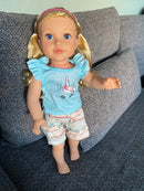 Dukketøj - 42-46 cm - T-shirt & shorts - Fra 3 år. - Billede 1