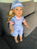 Dukketøj - 42-46 cm - T-shirt, shorts & cap - Fra 3 år. - Billede 1