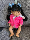 Dukke - ca 38 cm - Pige - Asiat - Fra 3 år. - Billede 1