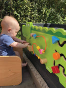 Aktivitetstavle i træ - Lille Krokodille - Fra 18 mdr. - Billede 1