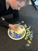 Puslespil fra Goki - Verdenskort - 57 brikker.