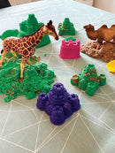 Kinetic Sand - Sandkasse med 455 gram magisk sand - Grøn farve. - Billede 1